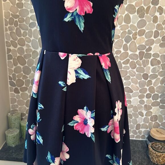 Monteau navy blue floral mini dress – size medium - Picture 6 of 7